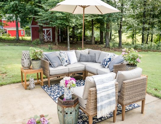 Outdoor-patio-decorating-patio-furniture-15